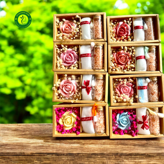 Ảnh của Hộp Quà Hoa Hồng EcoCharm – Tinh Tế Gửi Yêu Thương