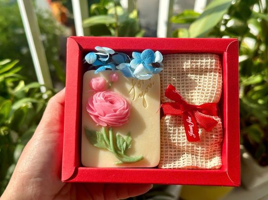 Ảnh của Hộp Quà Hoa Nở Yêu Thương